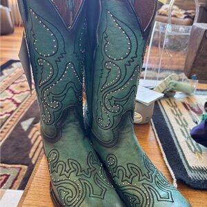 Chocolate Embroidered Western Boots